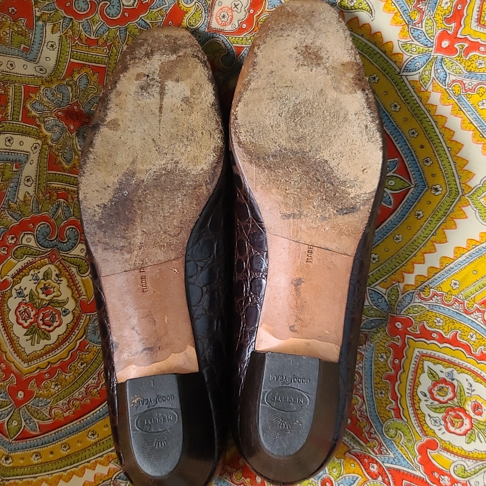 Salvatore Ferragamo Boutique Vintage Croc Brown Leather Pumps - Picture 3 of 10